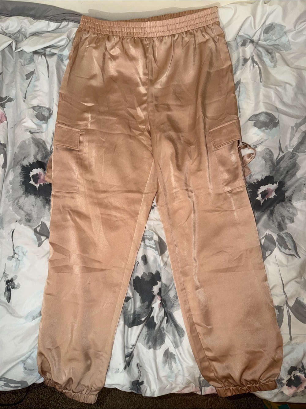 Potter’s Pot Women's Beige Satin Cargo Pants High Rise Tapered Leg Size Large